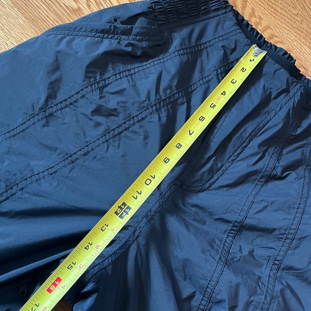 Free People Movement Sunday Skies Pants Size Medium NWT - Picture 9 of 16